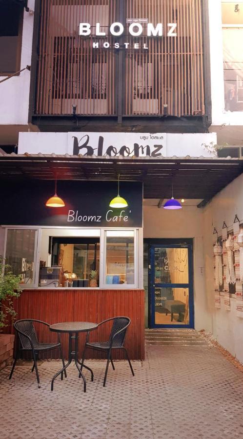Bloomz Hostel Чіангмай Екстер'єр фото